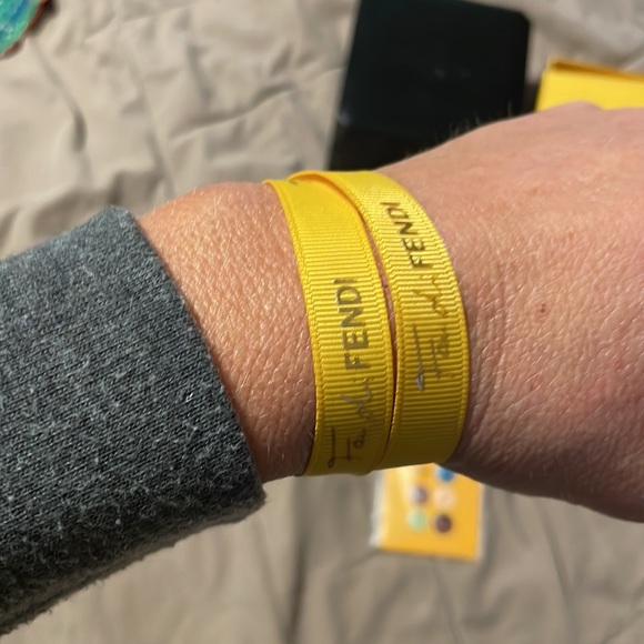 Authentic Fendi watch box and wrap bracelets - Picture 7 of 14